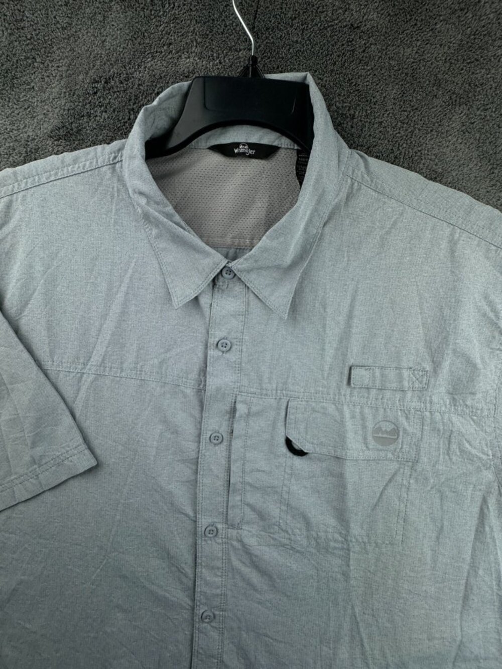 Wrangler Short Sleeve Button Up Shirt 2XL Gray W Pockets Hiking Fishing Polyest